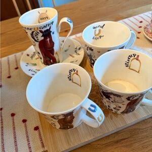 Charming Horse Design Mug Set